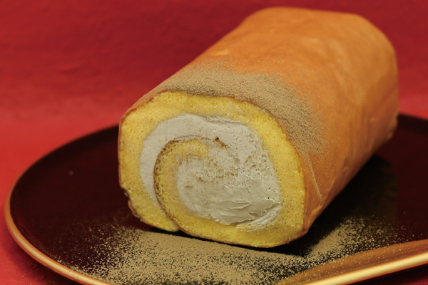 伊勢棒焙じ茶ロールケーキ